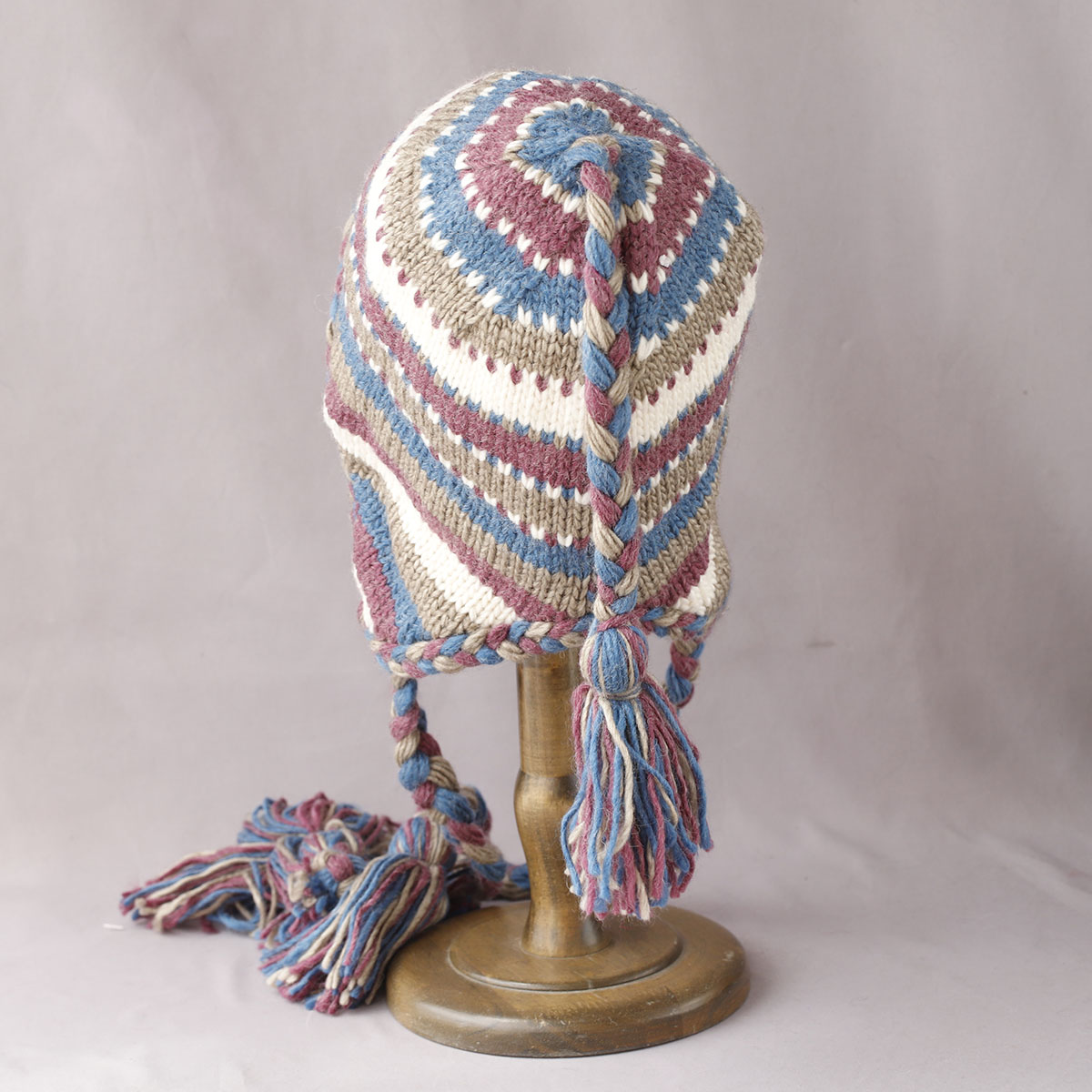 bomberbraid hair Hand hook hat - مراجعة Winter Trapper Hat وسعره